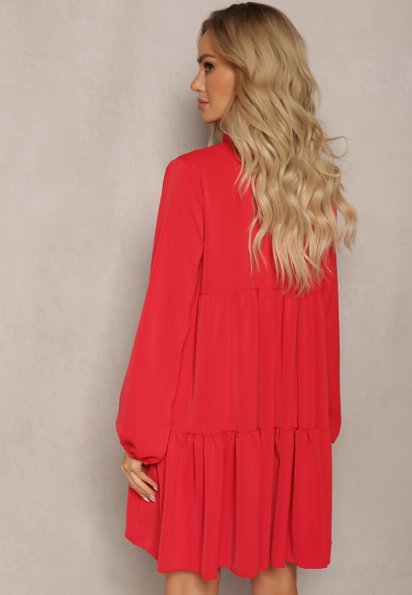 Czerwona Sukienka o Rozkloszowanym Fasonie z Falbanką i Okrągłym Dekoltem Vasaia