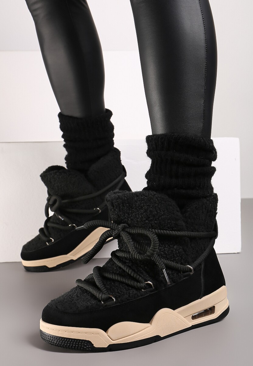 Czarne Płaskie Śniegowce Ozdobione Futerkiem w Stylu Baranka i Sznurowaniem Alabera