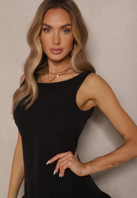 Czarny Kombinezon Ozdobiony Falbanką Novelisca