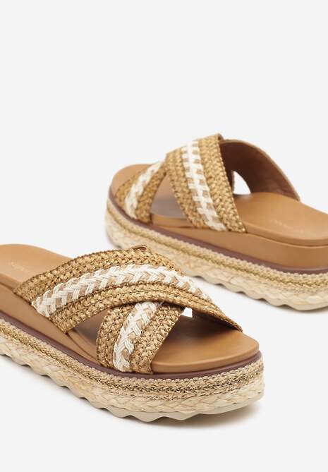 Ciemnobeżowe Klapki z Plecionki na Grubej Podeszwie w Stylu Boho Nimisse