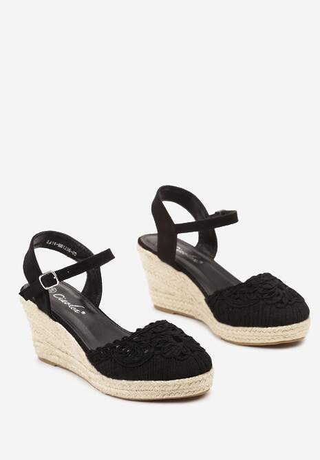 Czarne Sandały na Koturnie z Jutową Plecionką i Ażurową Cholewką ze Sprzączką Witheria