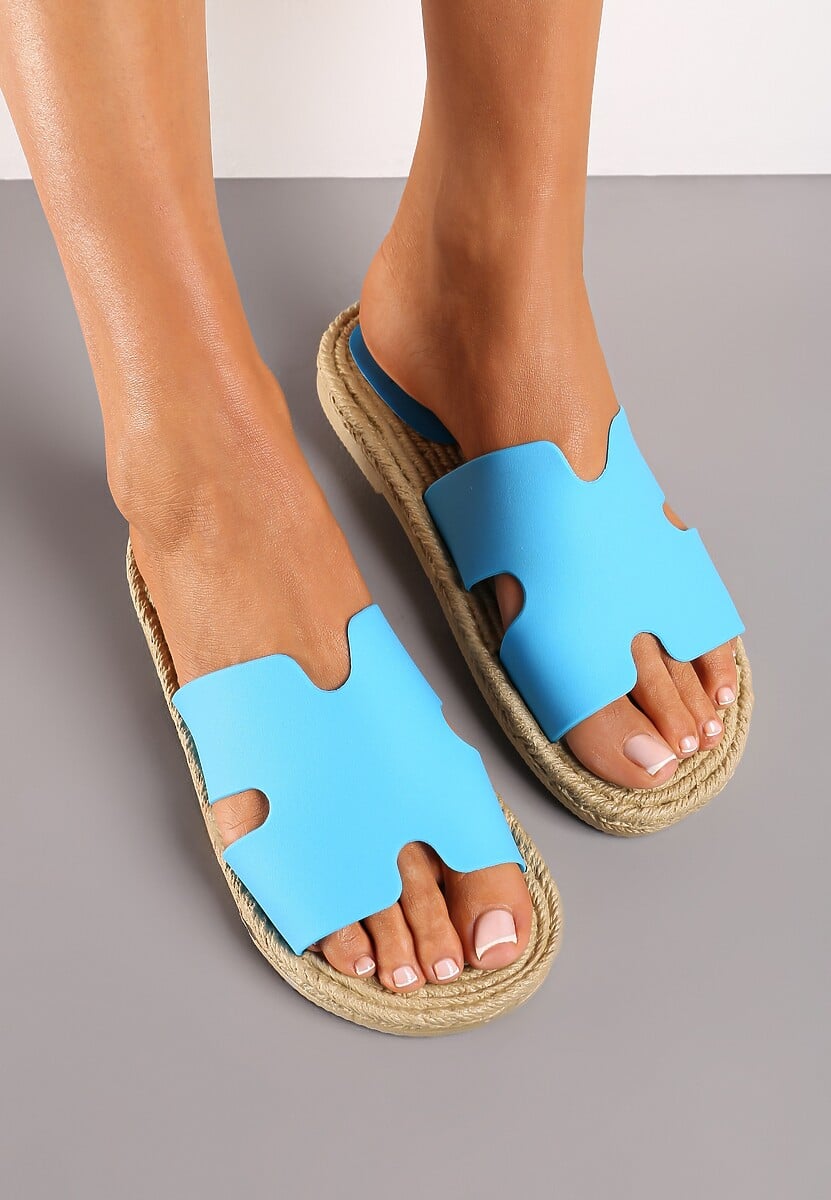 Niebieskie Klapki z Plecioną Podeszwą i Szerokim Paskiem z Wycięciami Ailsine