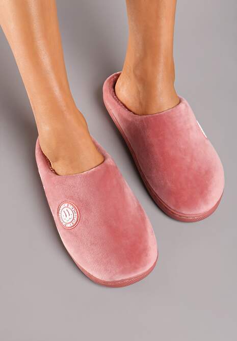 Ciemnoróżowe Kapcie na Płaskiej Podeszwie Ozdobione Futerkiem w Stylu Baranka Mairelle