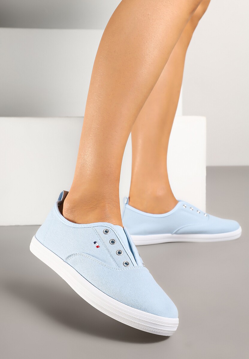 Jasnoniebieskie Wsuwane Tenisówki w Casualowym Stylu Sepessa