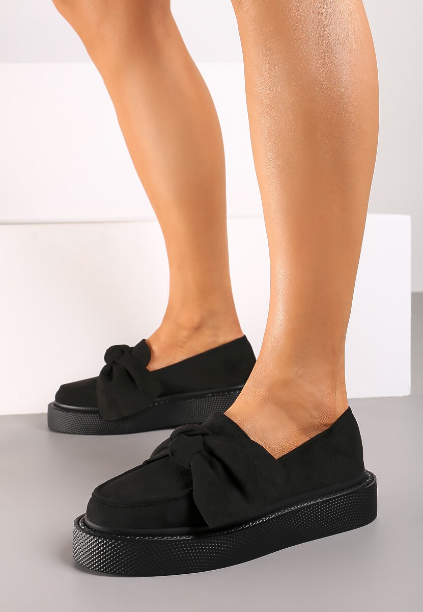 Czarne Półbuty na Platformie w Stylu Mokasynów Ozdobione Kokardą Irinetta