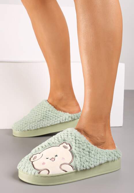 Zielone Kapcie na Platformie Ozdobione Haftowanym Motywem Laorisia