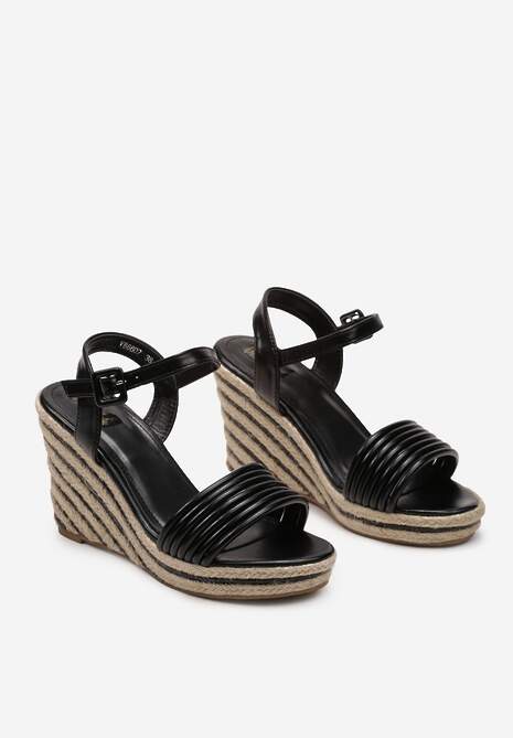 Czarne Sandały Zapinane wokół Kostki Ozdobione Plecionką na Koturnie Gwenda