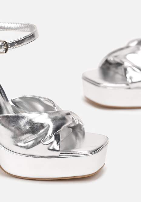 Srebrne Sandały na Wysokim Słupku i Platformie z Ozdobnym Paskiem Rupina