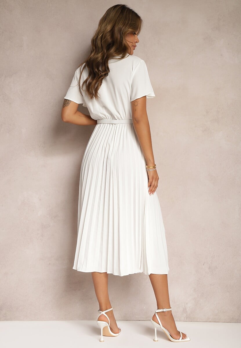 Biała Plisowana Rozkloszowana Sukienka z Paskiem Guzikami i Gumką w Talii Nelaika