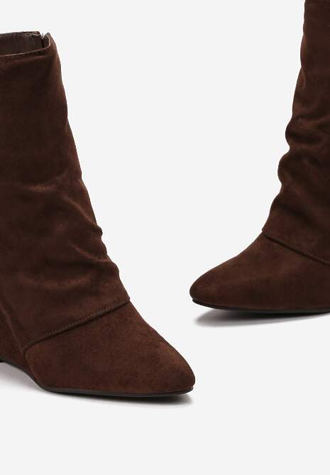 Ciemnobrązowe Kozaki na Koturnie ze Szpiczastym Noskiem Arwona