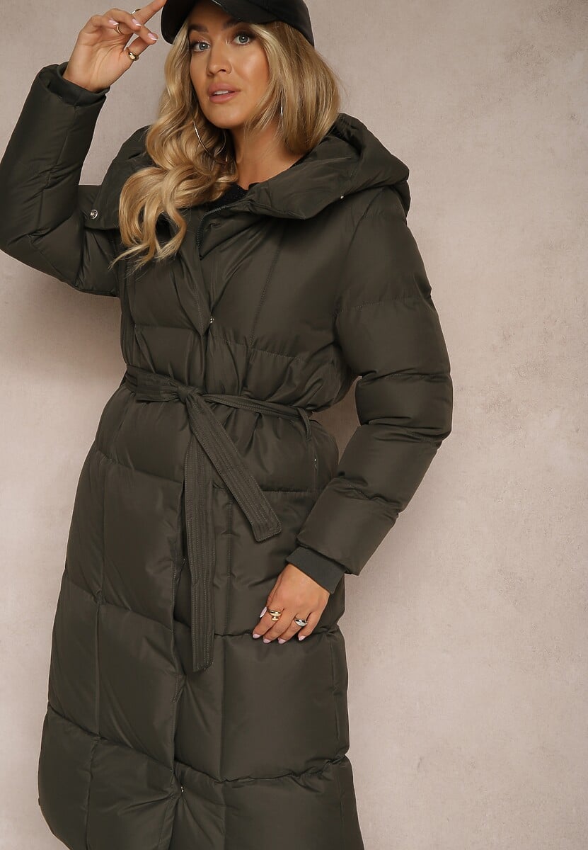 Czarna Długa Kurtka z Pikowanymi Przeszyciami Kapturem i Wiązanym Paskiem Zalirra