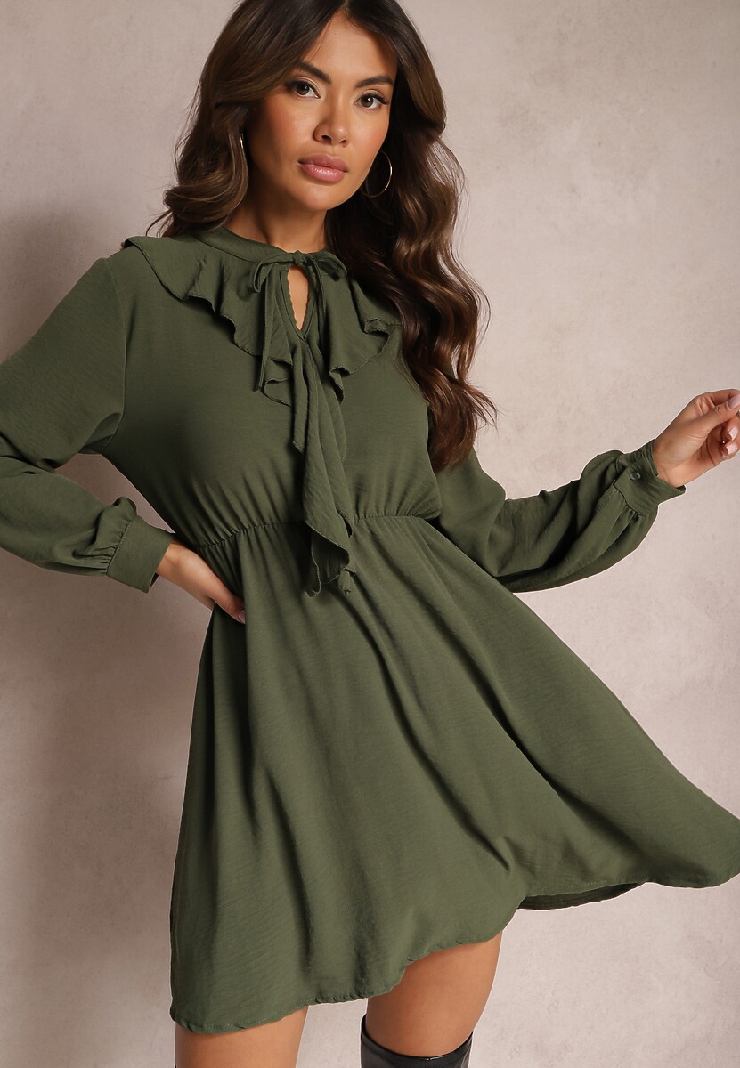 Czarna Mini Sukienka o Rozkloszowanym Fasonie z Falbankami i Gumką w Talii Beranzze