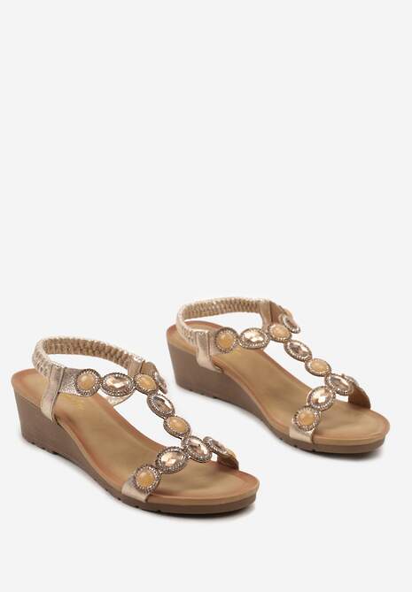 Złote Sandały Ozdobione Cyrkoniami na Niskim Koturnie Piasara