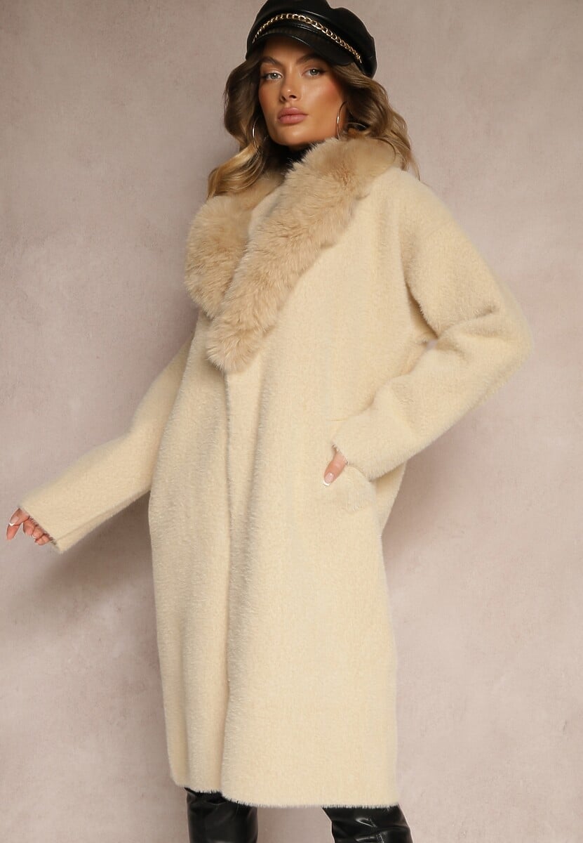 Jasnobeżowy Płaszcz z Dzianiny z Wełną Zdobiony Odpinanym Futrem Veliti