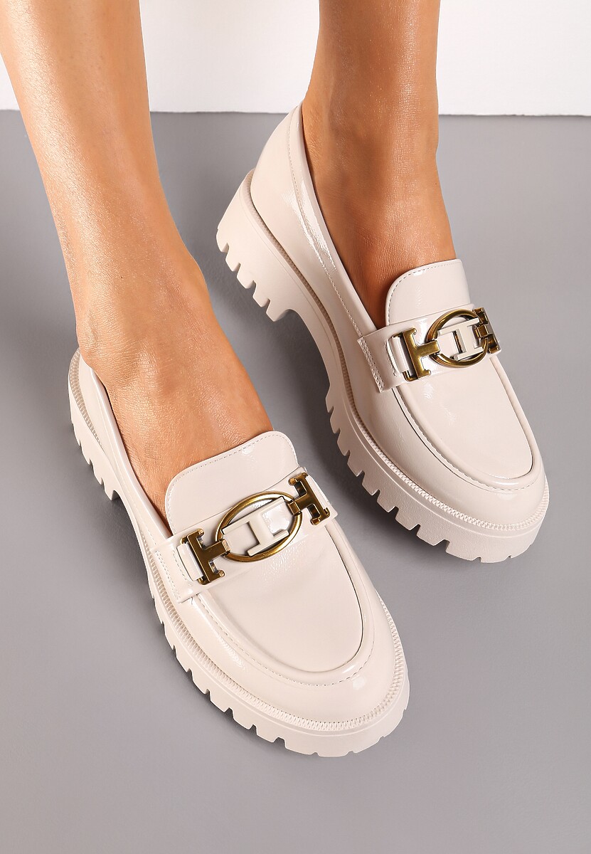 Beżowe Mokasyny na Grubej Podeszwie Lakierowane z Metalową Wstawką Daruill