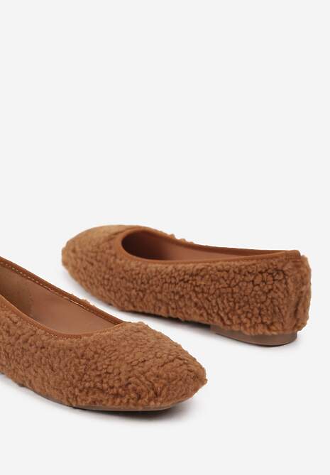 Brązowe Balerinki na Płaskiej Podeszwie z Futerkiem w Stylu Barankowym Zdobieniem Armegia