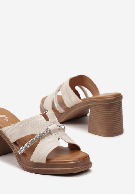 Beżowe Klapki Ozdobione Paskiem z Cyrkoniami na Słupku Robra