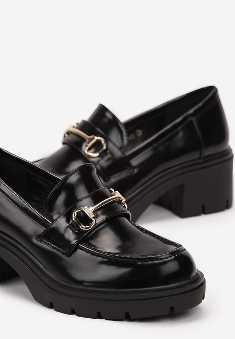 Czarne Lakierowane Mokasyny Chunky z Klamerką Kuzmina