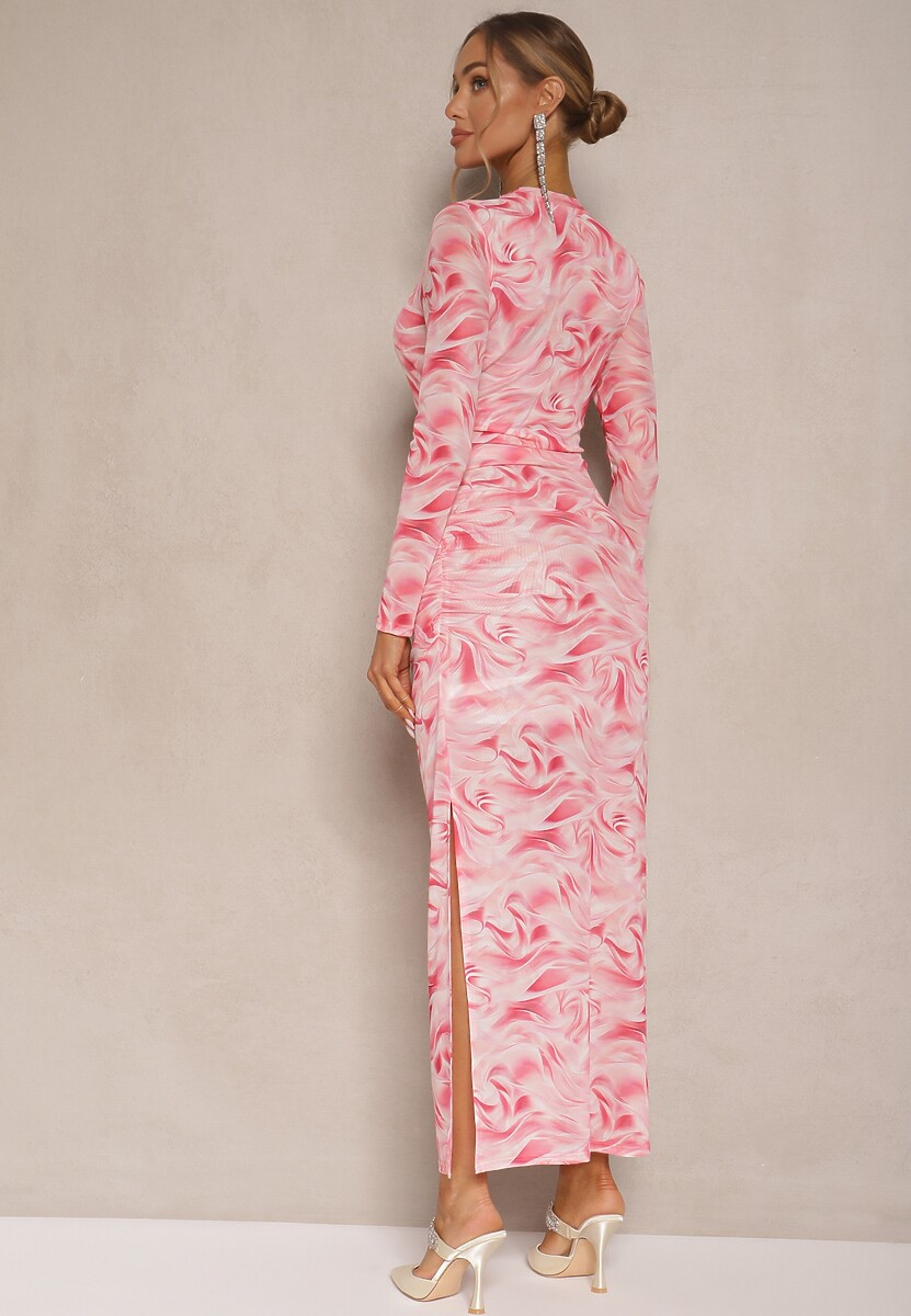 Fuksjowa Siateczkowa Sukienka z Wiskozą o Dopasowanym Kroju w Abstrakcyjny Print Saralora