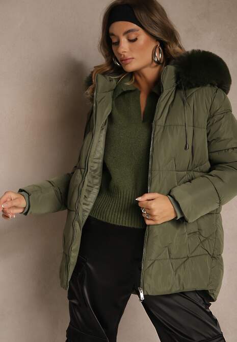 Ciemnozielona Klasyczna Kurtka z Pikowanymi Przeszyciami i Kapturem z Futrem Mundrie