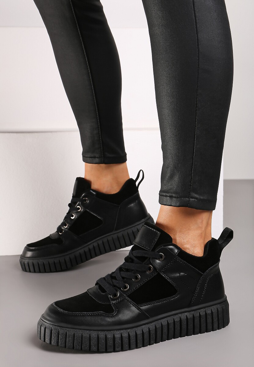 Czarne Sneakersy ze Skóry Naturalnej na Platformie Ozdobionej Tłoczeniem Erithna