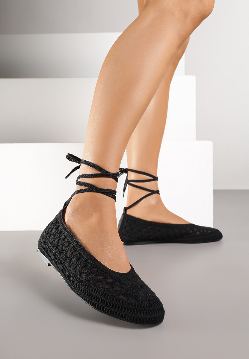 Białe Balerinki Vices z Szydełkową Cholewką i Wiązaniem Wokół Kostki Ernelia