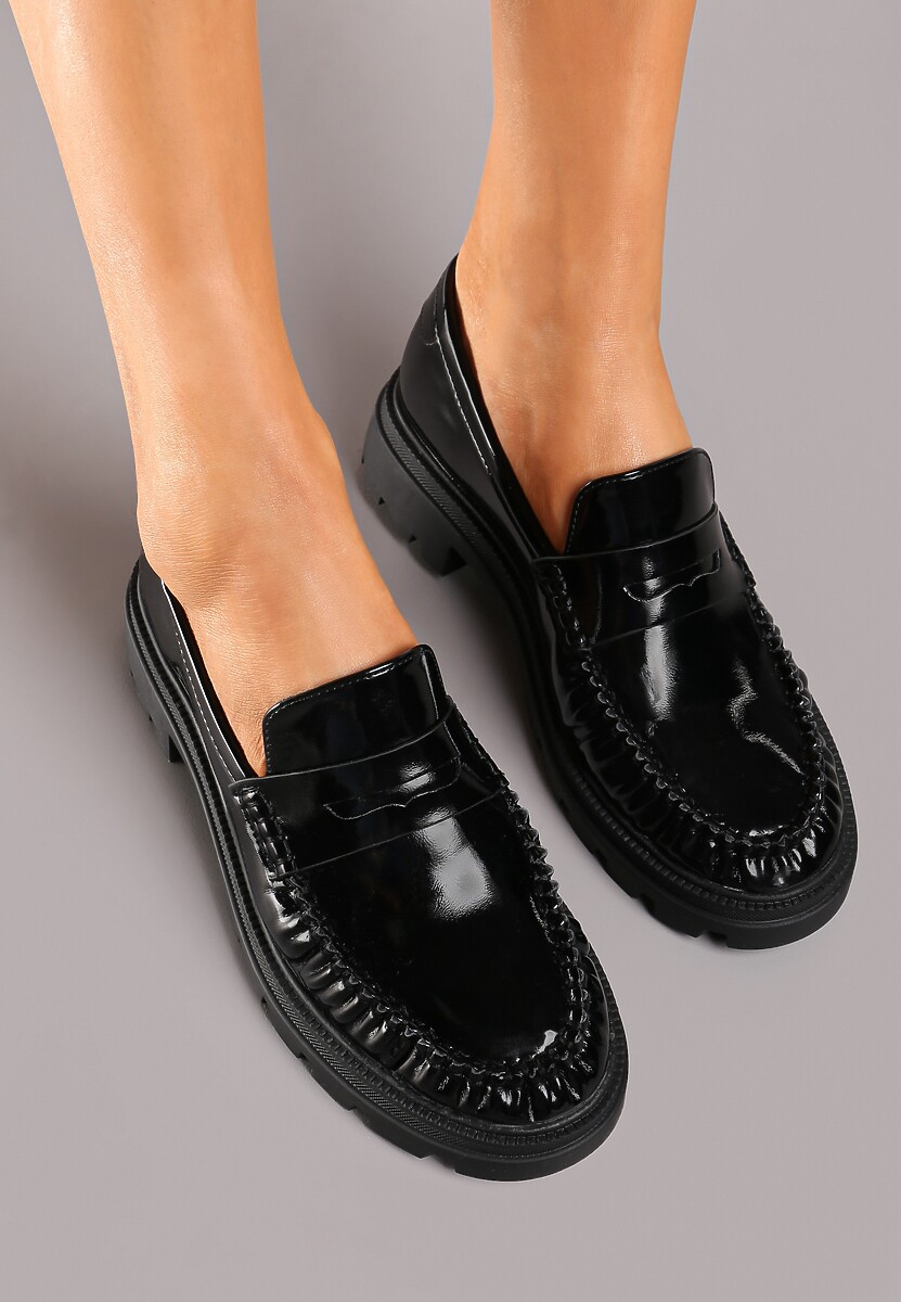 Czarne Mokasyny na Grubej Podeszwie z Minimalistycznym Zdobieniem Berivana