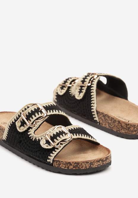 Czarne Klapki Ozdobione Klamrami i Plecionymi Paskami Adisila