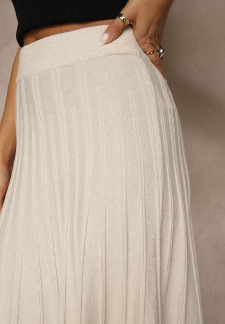 Beżowa Dzianinowa Spódnica Plisowana o Rozkloszowanym Kroju Tuswia