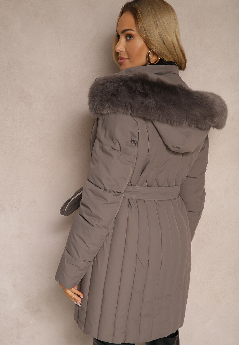 Ciemnoszara Pionowo Pikowana Kurtka z Kapturem z Futrzanym Wykończeniem i Wiązanym Paskiem Leozelle