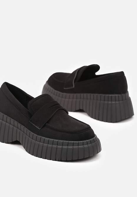 Czarne Mokasyny na Platformie z Tłoczeniem Ozdobione Paskiem Fonirea