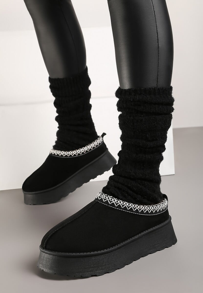 Czarne Śniegowce z Ekozamszu na Platformie z Niską Cholewką z Ozdobnym Haftem Garvia