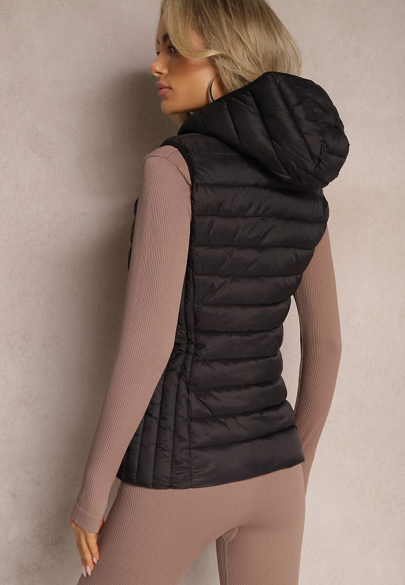 Czarna Kamizelka Pikowana z Kapturem Dominica