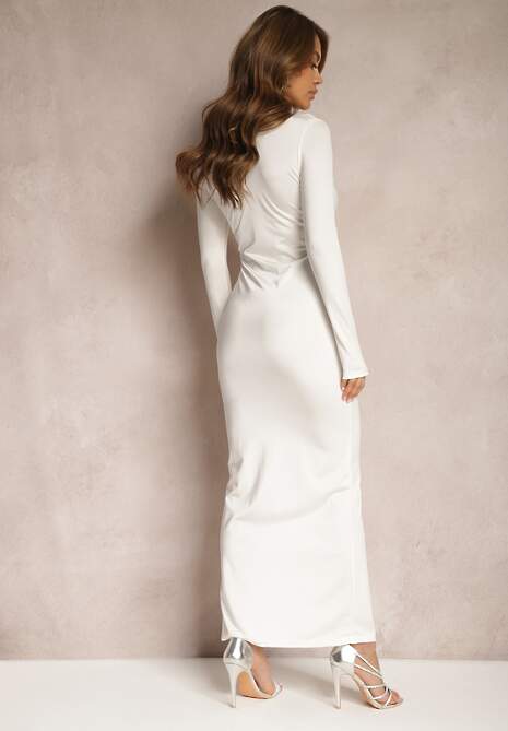 Biała Dopasowana Sukienka Koktajlowa z Marszczeniem i Głębokim Rozcięciem Chisti