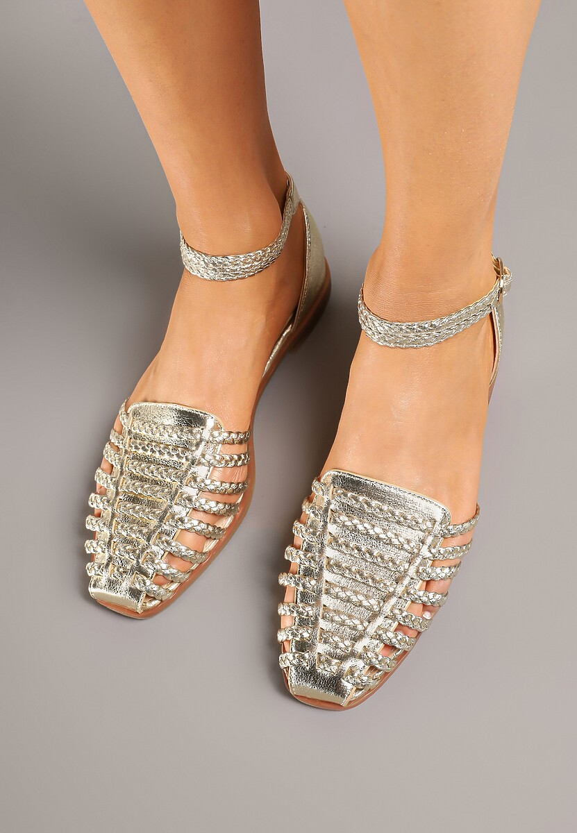 Złote Sandały Ozdobione Plecionką Pellore