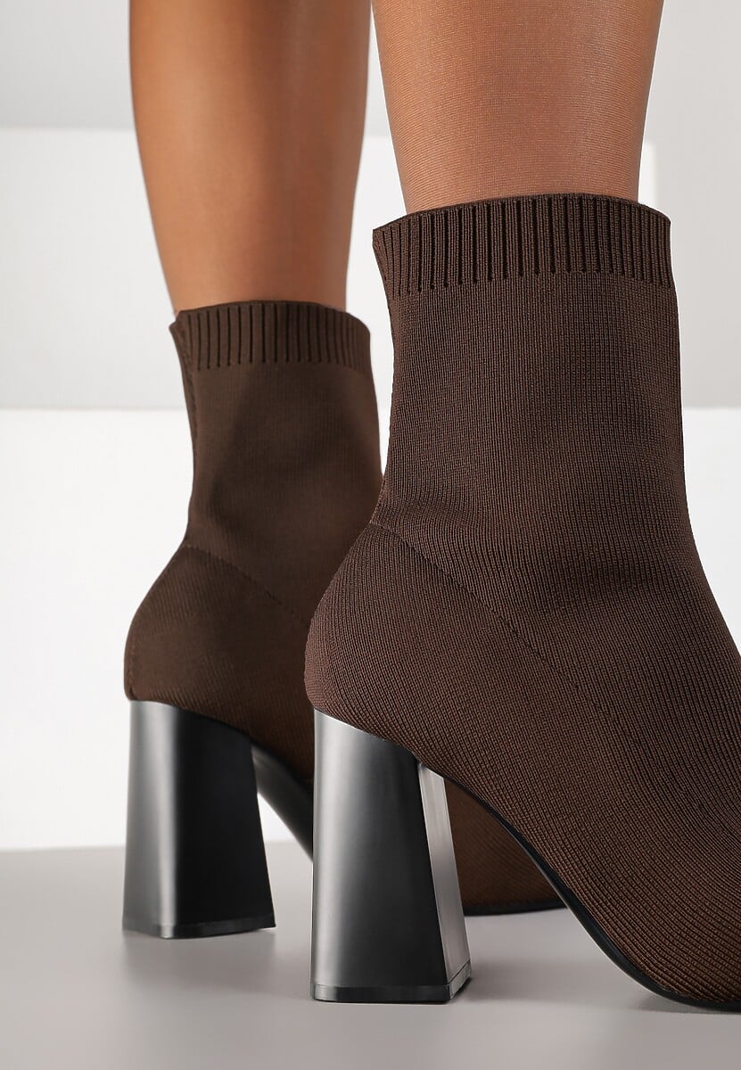 Brązowe Botki Vices na Słupku o Geometrycznym Kształcie i Elastyczną Cholewką Falessea