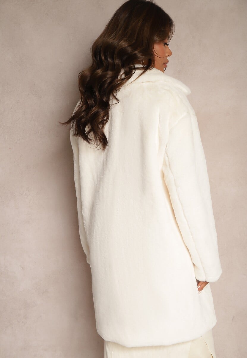 Jasnobeżowy Płaszcz z Puszystego Futerka Kaithlin