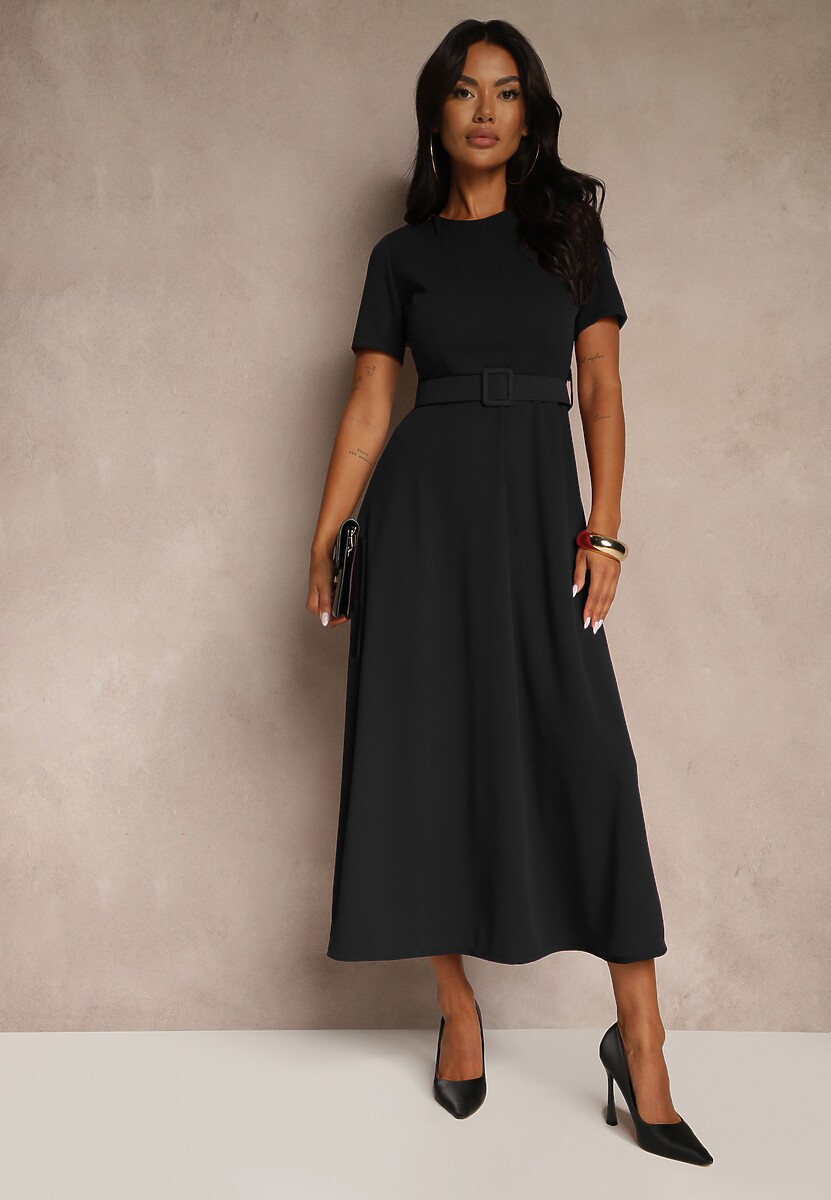 Czarna Sukienka o Rozkloszowanym Kroju z Ozdobnym Paskiem Desiliena