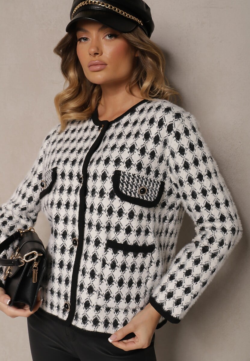 Biały Wiskozowy Kardigan Ozdobiony Wzorem w Pepitkę i Guzikami Saveri