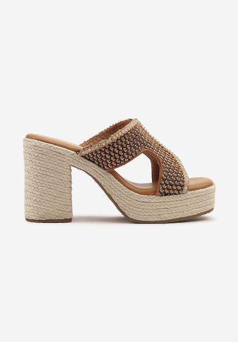 Brązowe Klapki na Platformie i Słupku z Wycięciami i Plecionką Palaritia