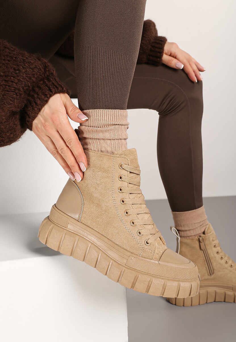 Czarne Botki za Kostkę na Platformie Viuana