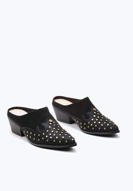 Czarne Klapki Mule w Stylu Kowbojek na Niskim Stożku Ozdobione Nitami Nalkeda