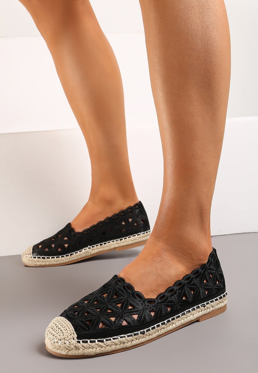 Czarne Ażurowe Espadryle na Płaskiej Plecionej Podeszwie Kueria