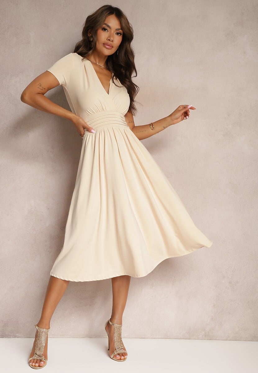 Beżowa Sukienka Taliowana z Kopertowym Dekoltem o Rozkloszowanym Kroju Rimadea