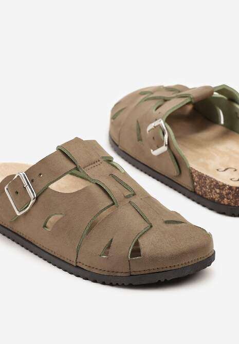 Zielone Klapki w Stylu Chodaków Zdobione Wycięciami Wisae