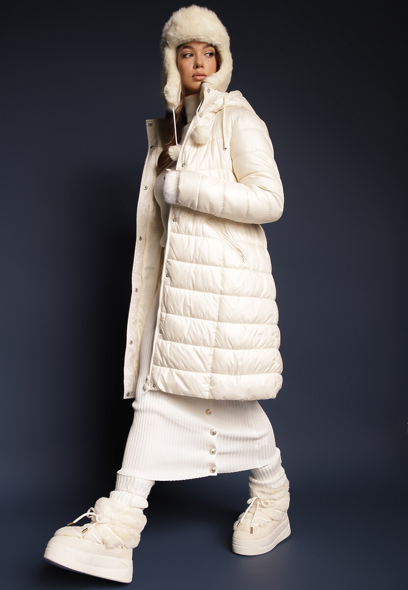 Jasnobeżowa Długa Kurtka z Kapturem i Dwustronnym Suwakiem Zdobiona Pikowaniem Sanvela