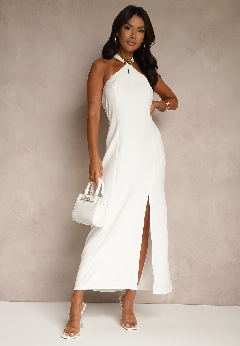 Biała Sukienka z Wiskozą z Dekoltem Halter i Ozdobną Broszką Naliannae