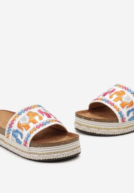 Białe Klapki na Podeszwie w Paski z Haftowanym Motywem Słoni Istgare