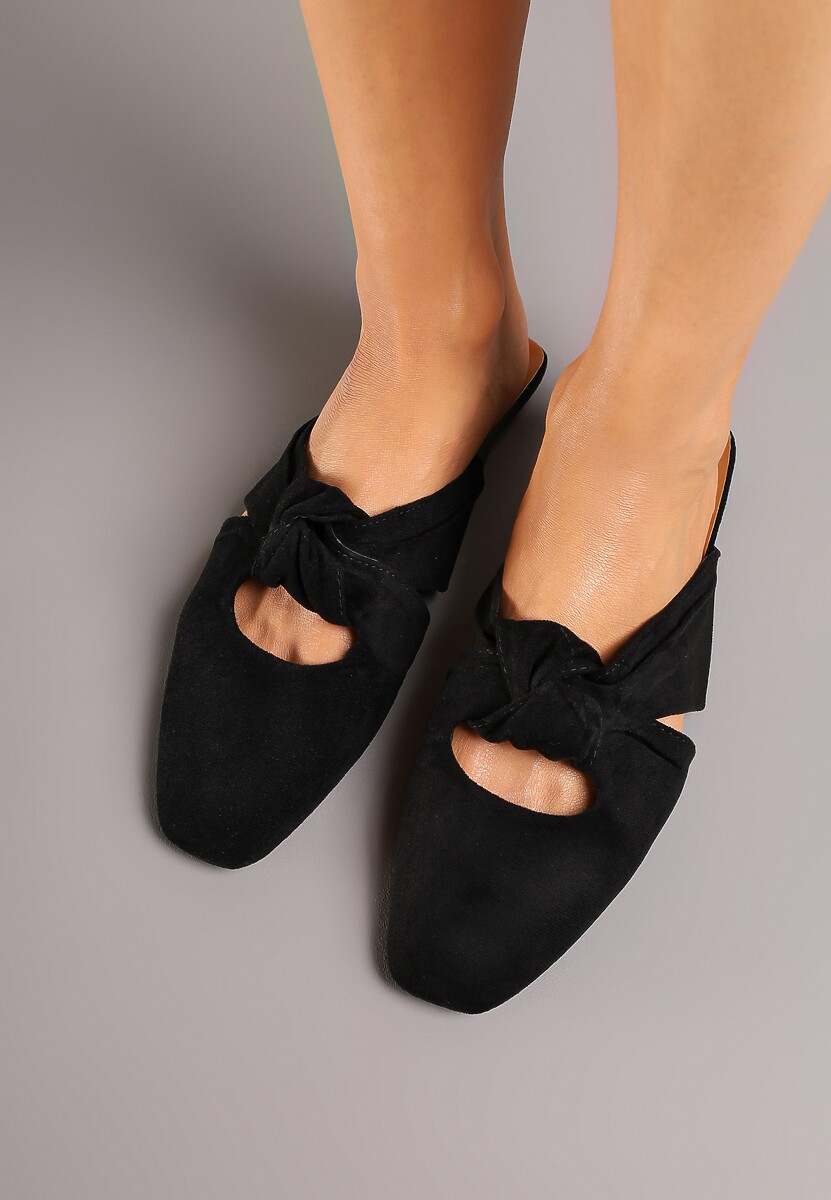 Czarne Klapki Vices Typu Mule z Ozdobnym Supłem Elitina