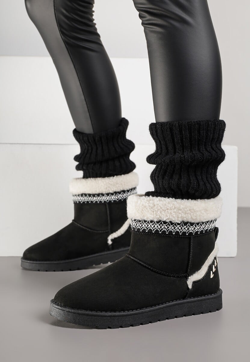 Czarne Śniegowce o Wsuwanym Fasonie z Haftem i Futrem przy Cholewce Mevinadia